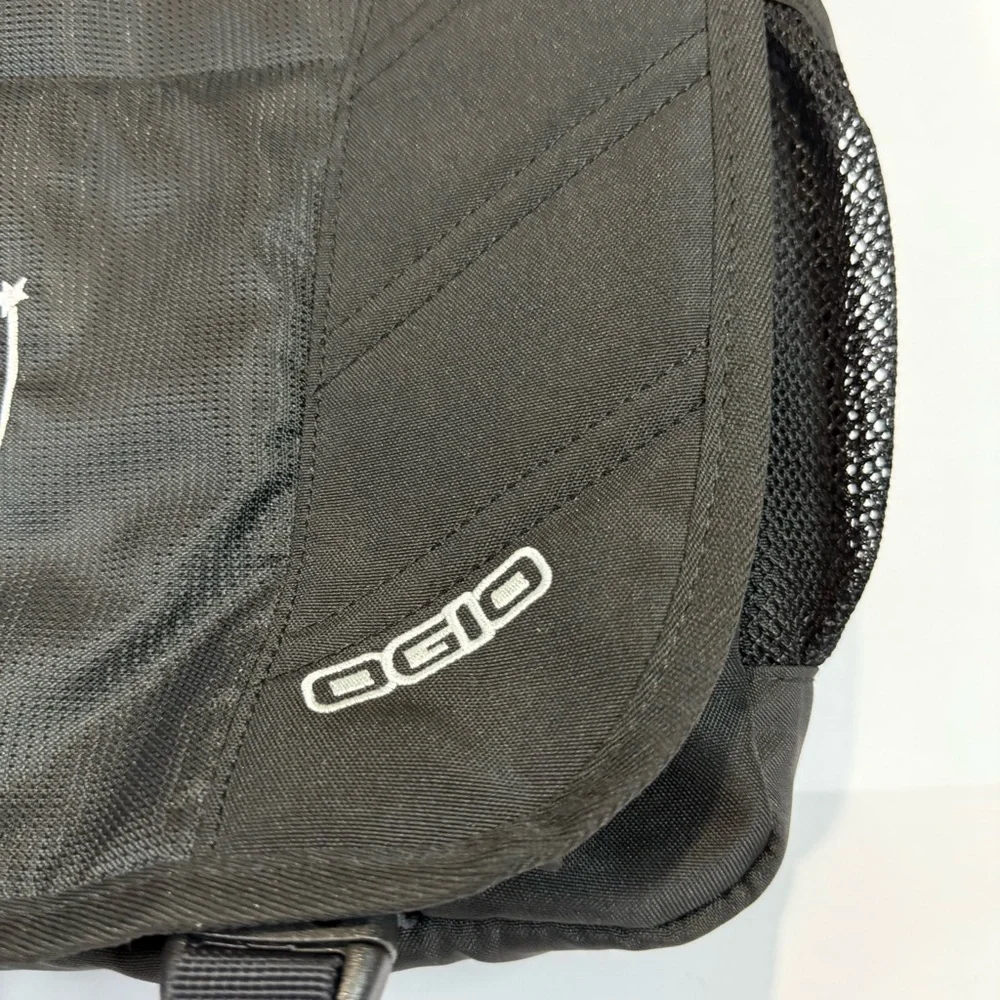 New OGIO Upton 417015 Messenger Bag 17 Inch Laptop Urban Style Durable